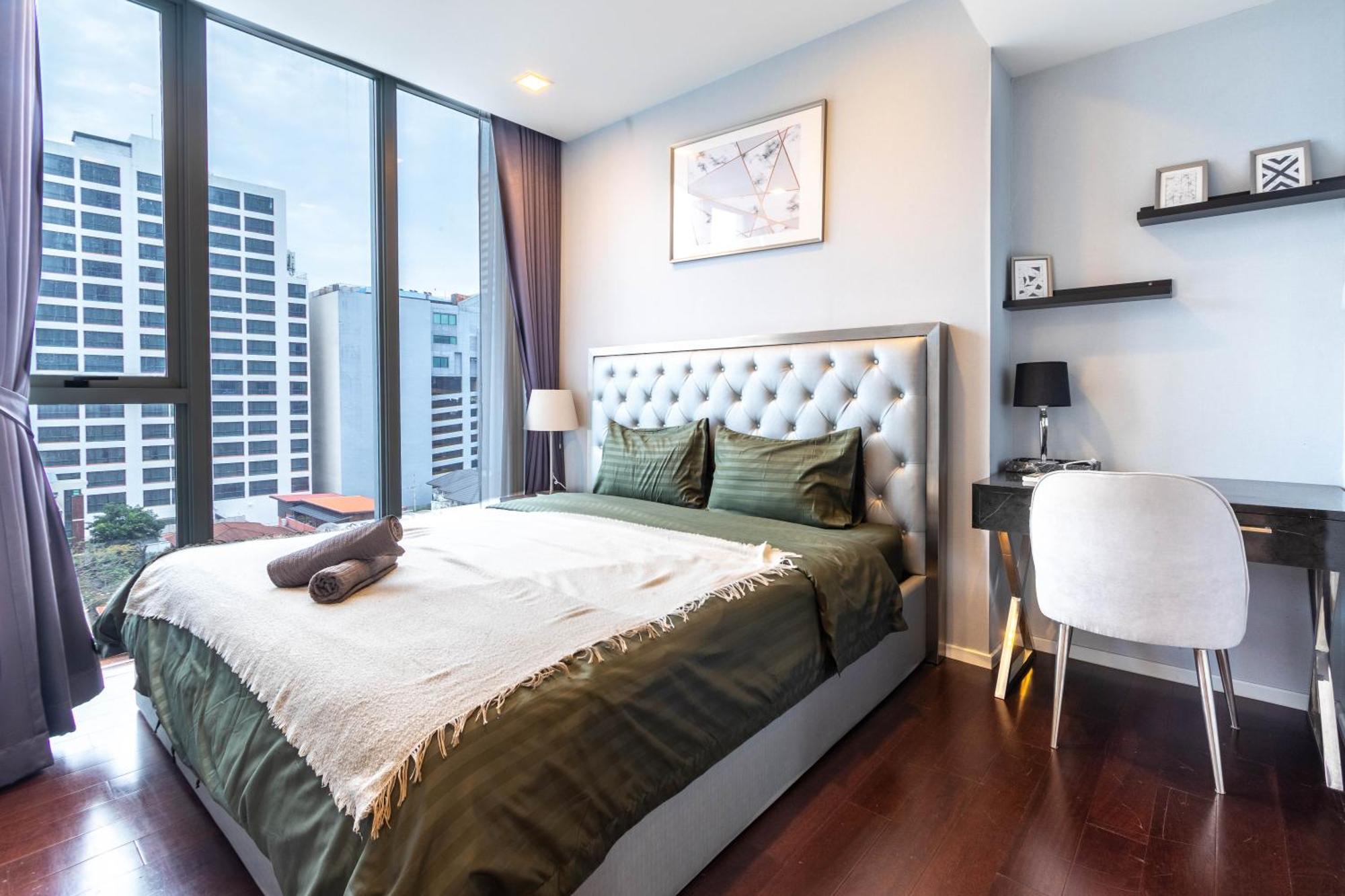 Hyde Sukhumvit 11 Branded Suites Bangkok Exterior photo